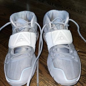 Size 6.5 - Nike Kyrie 6 Team Wolf Gray 2020